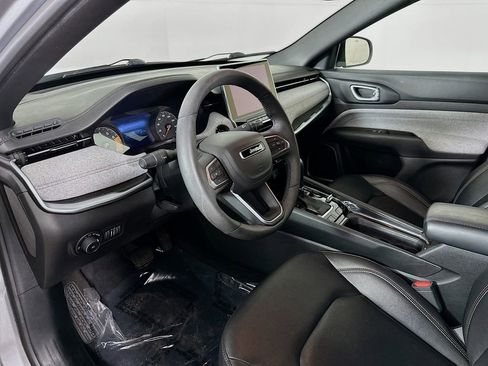 Certified 2024 Jeep Compass Latitude image 16