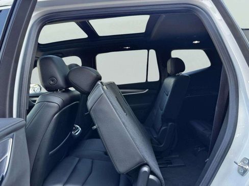 Used 2024 Cadillac XT6 Luxury w/ LPO, Floor Liner Package image 47