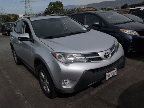 Used 2015 Toyota RAV4 XLE image 1