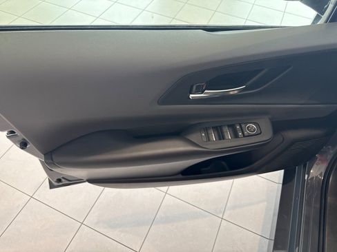 Used 2024 Toyota Prius XLE AWD/4WD image 11