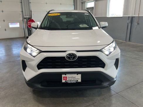 Used 2024 Toyota RAV4 XLE AWD/4WD image 2