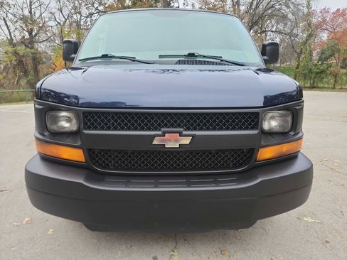 Used 2015 Chevrolet Express 2500 w/ Cold Climate Package image 4
