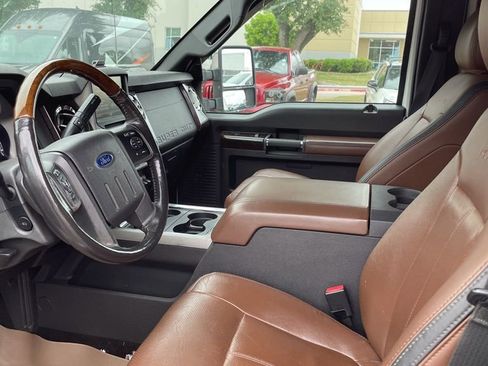 Used 2015 Ford F250 Platinum w/ Snow Plow Prep Package image 5