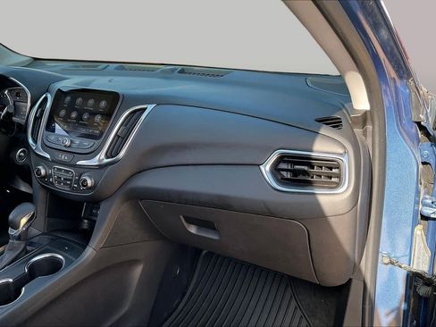 Used 2024 Chevrolet Equinox LT FWD image 18