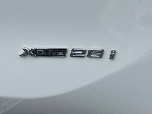 Used 2016 BMW X1 xDrive28i image 11