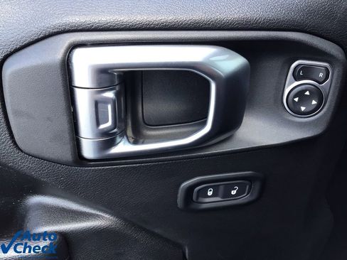 Used 2022 Jeep Wrangler Unlimited Sport image 8