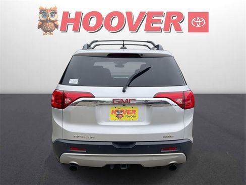 Used 2017 GMC Acadia SLT image 3