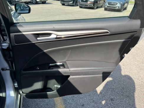 Used 2016 Ford Fusion SE w/ Equipment Group 202A FWD image 26