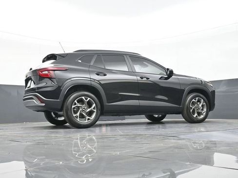 New 2026 Chevrolet Trax LT w/ Driver Confidence Package FWD image 47