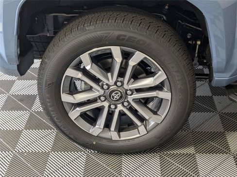 New 2026 Toyota 4Runner 4WD image 9