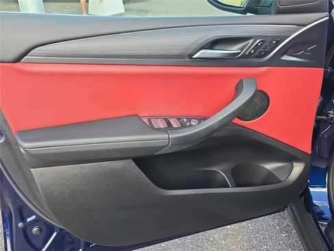 Certified 2022 BMW X4 xDrive30i w/ Convenience Package image 15