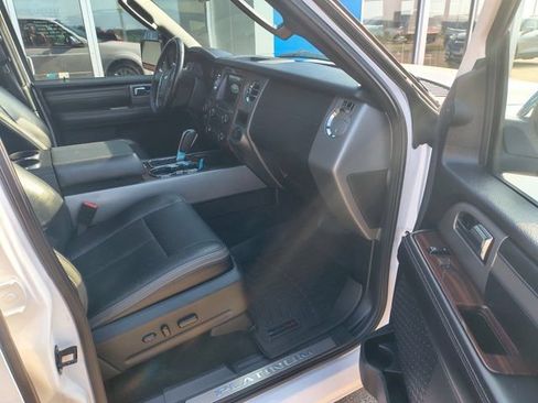 Used 2017 Ford Expedition EL Platinum AWD/4WD image 22