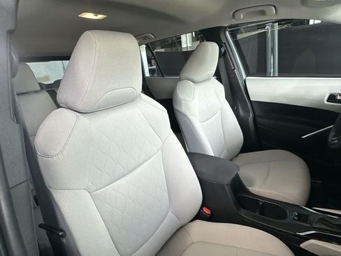 Used 2023 Toyota Corolla Cross L FWD image 27