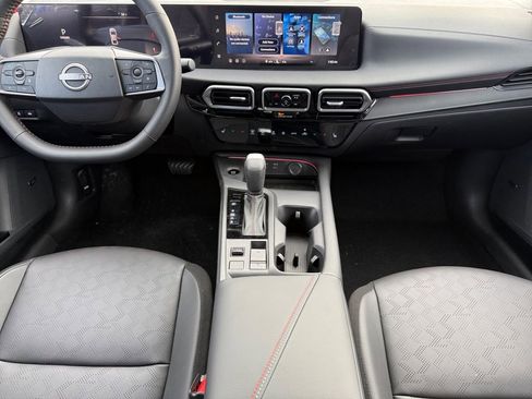 New 2026 Nissan Sentra SR w/ SR Premium Package FWD image 10