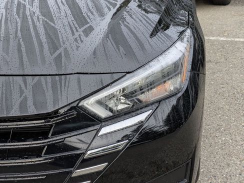 Certified 2025 Nissan Versa S w/ Trunk Package image 10