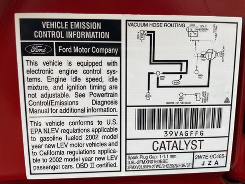 Used 2002 Ford Thunderbird Deluxe image 28