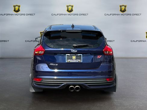 Used 2017 Ford Focus ST w/ Equipment Group 401A image 4