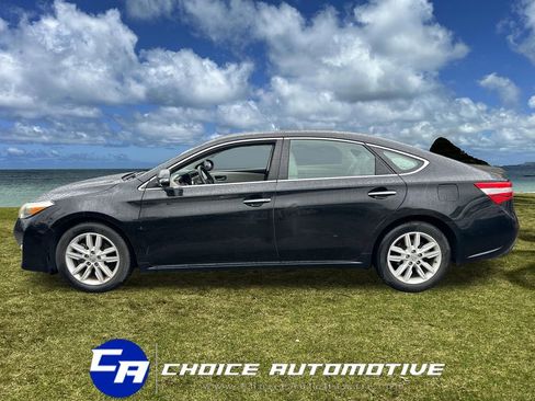 Used 2014 Toyota Avalon XLE image 3