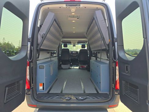 Used 2026 Mercedes-Benz Sprinter 2500 image 19