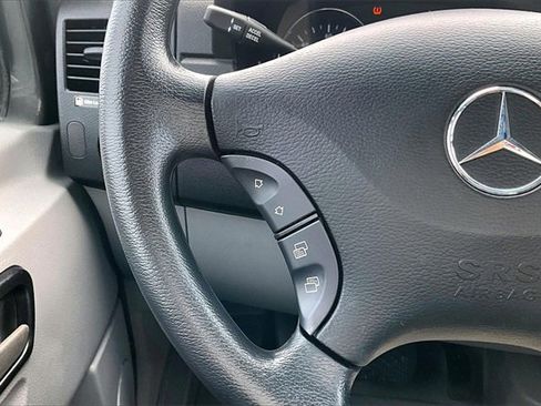 Used 2011 Mercedes-Benz Sprinter 2500 image 20