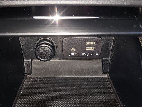 Used 2019 Subaru Legacy 2.5i Premium image 11