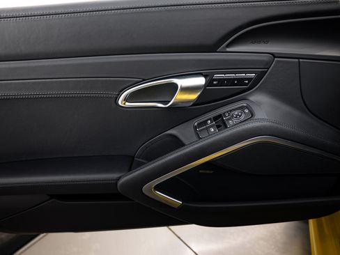 Certified 2025 Porsche 718 Boxster GTS image 18