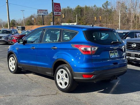 Used 2017 Ford Escape S image 5