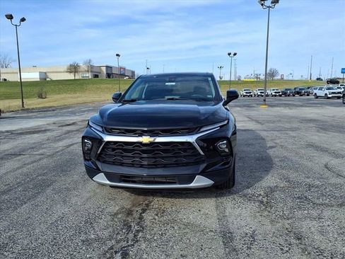 Used 2025 Chevrolet Blazer LT image 39