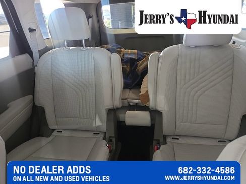 Used 2026 Hyundai Palisade SEL FWD image 15