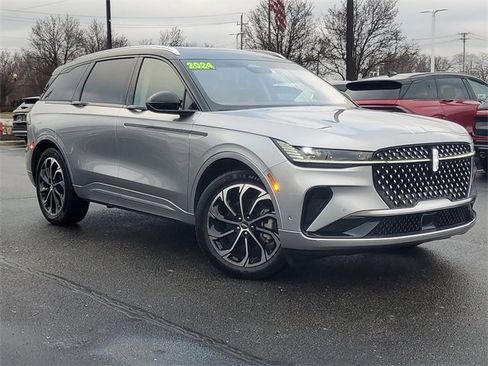 Certified 2024 Lincoln Nautilus Reserve w/ Equipment Group 203A image 35