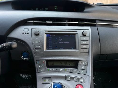 Used 2014 Toyota Prius Two FWD image 8