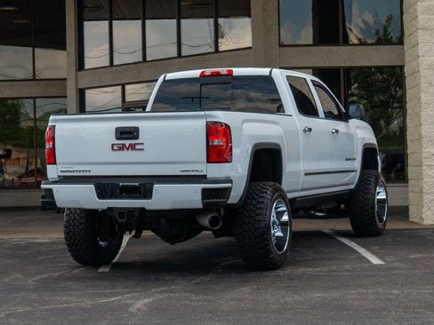 Used 2015 GMC Sierra 2500 Denali w/ Duramax Plus Package AWD/4WD image 3