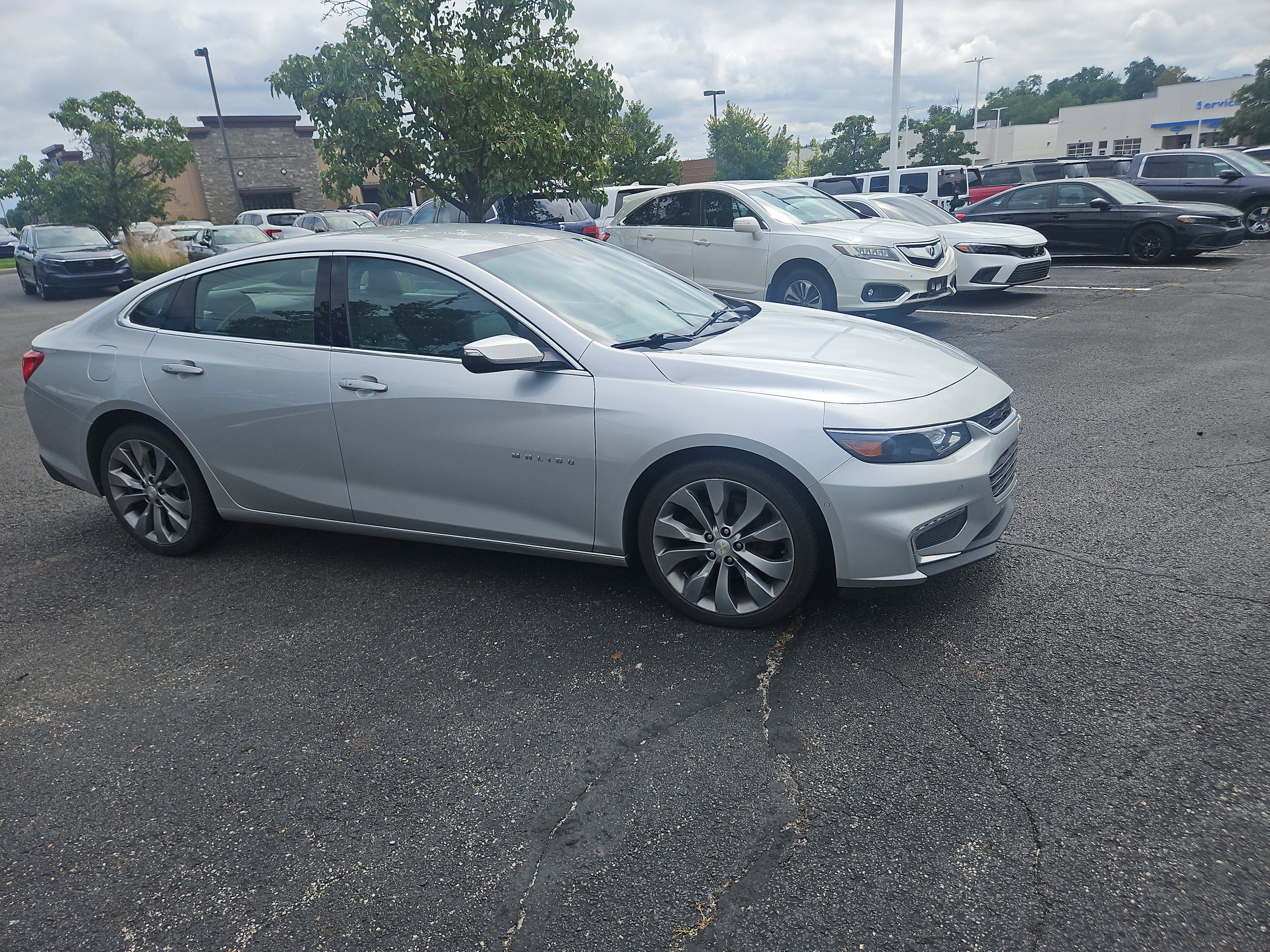 Used 2016 Chevrolet Malibu Premier w/ Driver Confidence Package II FWD image 18