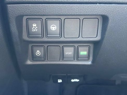 Used 2020 Nissan Rogue Sport SV w/ Technology Package FWD image 28