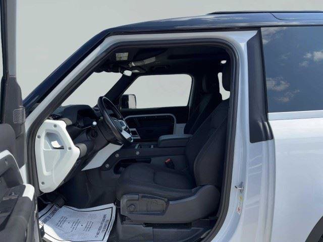 Used 2021 Land Rover Defender 90 AWD/4WD image 16