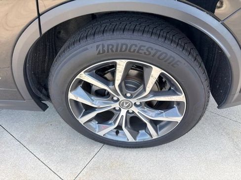 Used 2023 Acura MDX SH-AWD w/ Technology Package image 11