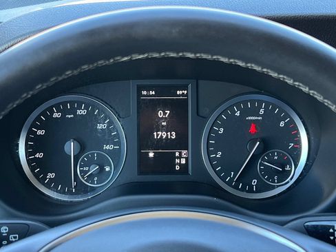Used 2023 Mercedes-Benz Metris Passenger image 30