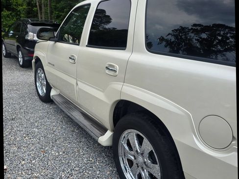 Used 2006 Cadillac Escalade AWD image 15
