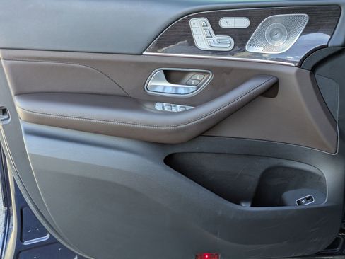 Used 2021 Mercedes-Benz GLE 450 4MATIC image 9