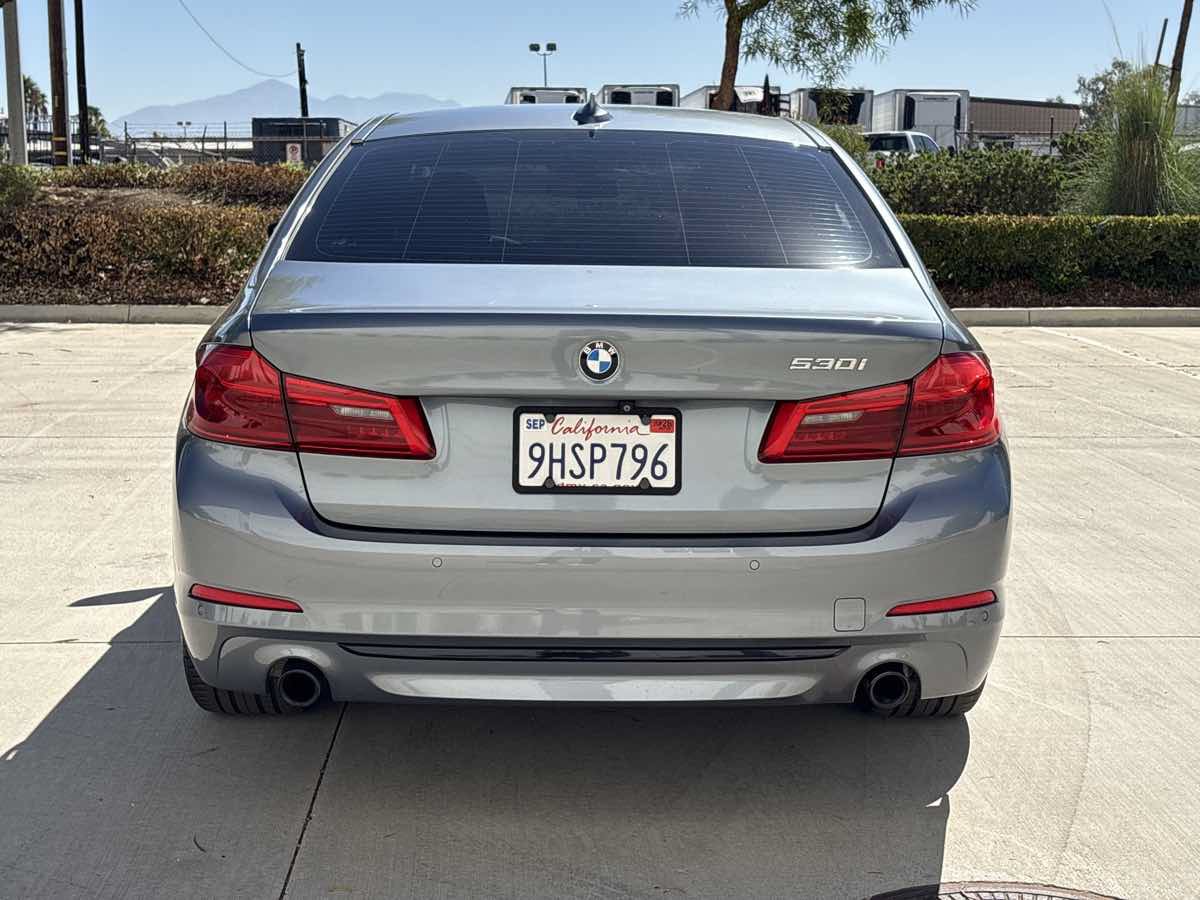 Used 2019 BMW 530i w/ Convenience Package RWD image 4