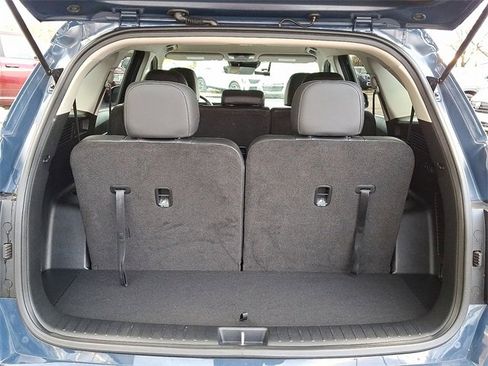 Certified 2025 Kia Sorento S image 28