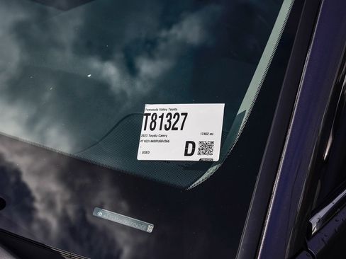 Used 2023 Toyota Camry SE image 32