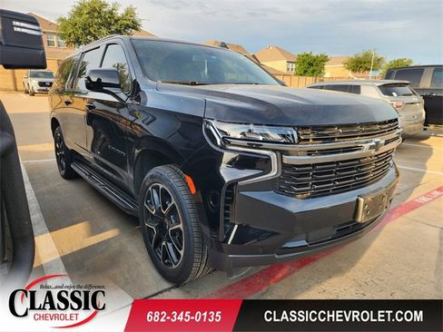 Used 2022 Chevrolet Suburban RST w/ Luxury Package RWD image 1
