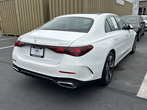 Used 2025 Mercedes-Benz E 350 4MATIC Sedan image 5