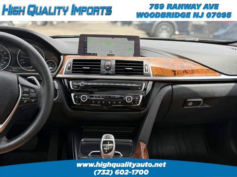 Used 2018 BMW 330i xDrive Wagon AWD/4WD image 31