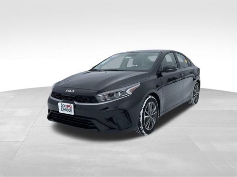 Used 2023 Kia Forte LXS w/ LXS Technology Package image 31