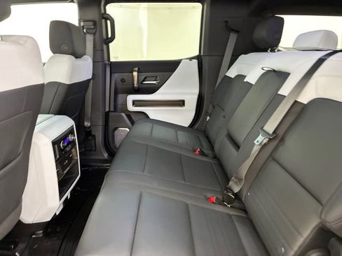 Certified 2024 GMC Hummer EV 3X AWD/4WD image 18