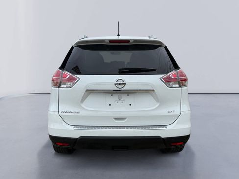 Used 2016 Nissan Rogue SV image 4