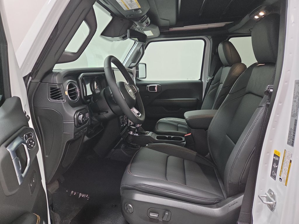 New 2027 Jeep Wrangler Unlimited Sahara AWD/4WD image 15