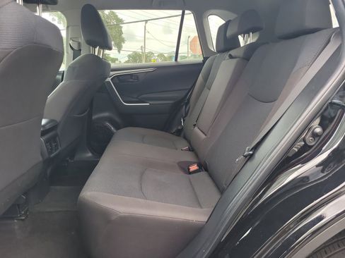 Used 2023 Toyota RAV4 LE FWD image 10